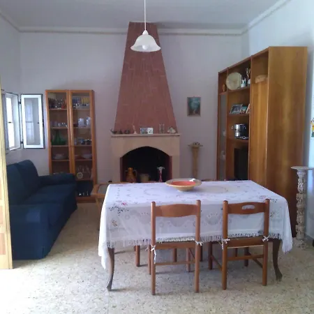 Zoe Apartment